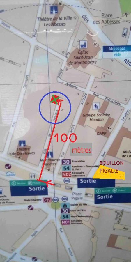 Apartment Studio Pigalle De 25 M2 - 2 Lits Simples Type Gigogne Pour 2 Personnes - Quartier Touristique De Paris - 2 Minutes De La Station Metro Pigalle ,Petit Train Vers La Butte Montmartre-Cabaret Moulin Rouge A 200 M,Cabaret Chez Michou-Restaurants-Saunas