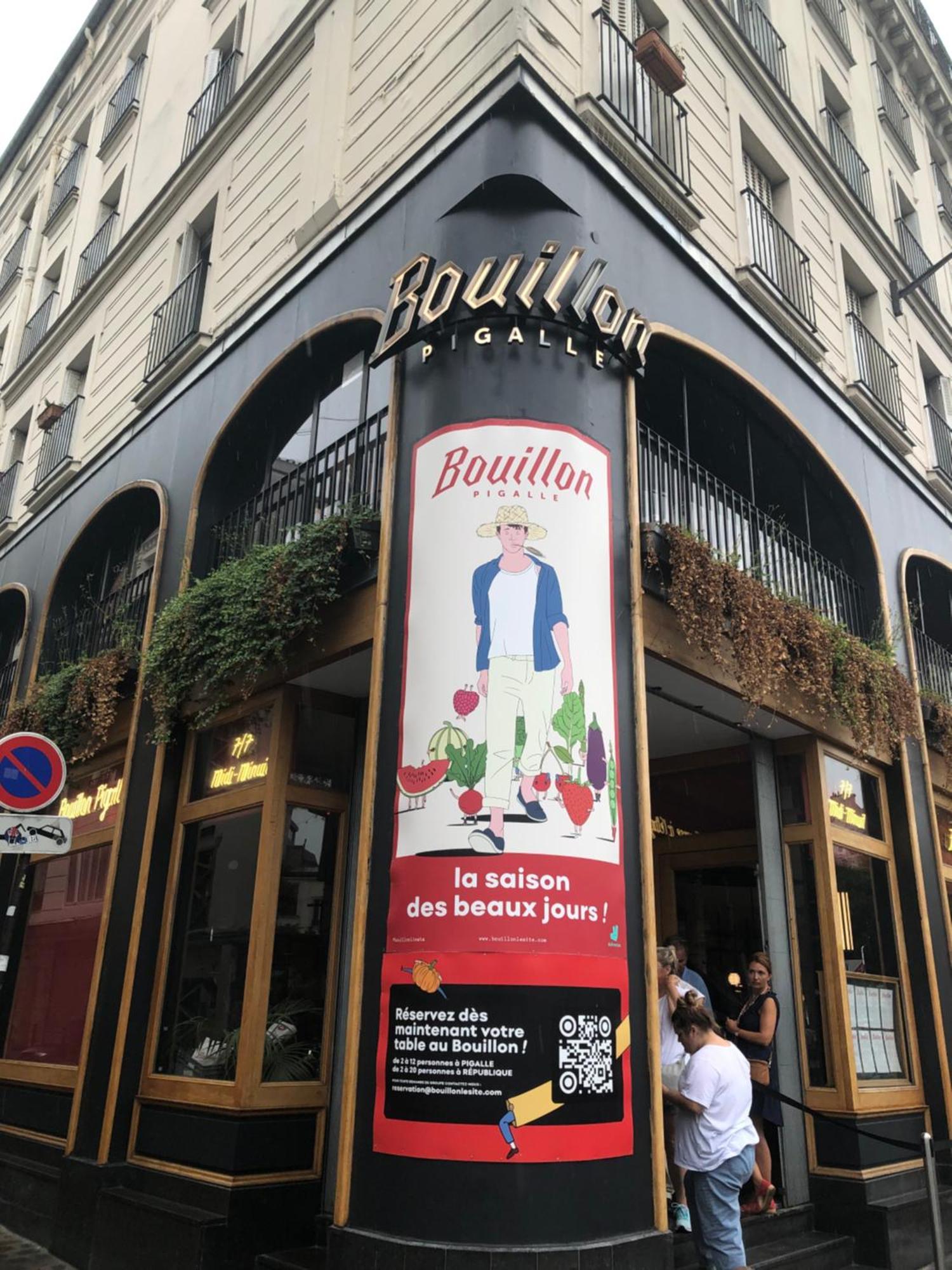 Studio Pigalle De 25 M2 - 2 Lits Simples Type Gigogne Pour 2 Personnes - Quartier Touristique De Paris - 2 Minutes De La Station Metro Pigalle ,Petit Train Vers La Butte Montmartre-Cabaret Moulin Rouge A 200 M,Cabaret Chez Michou-Restaurants-Saunas Apartment Paris